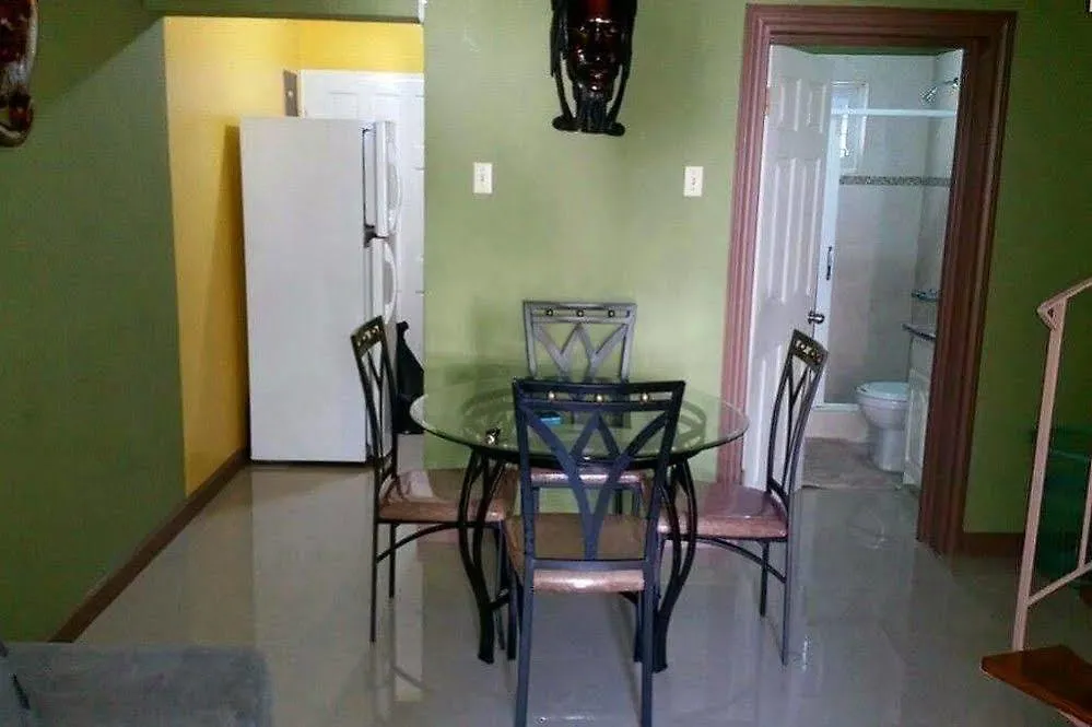 אוצ'ו ריוס Idyllic Beachfront Condo ג'מייקה