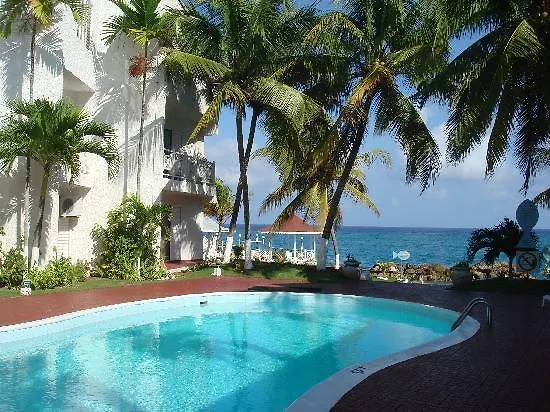 Idyllic Beachfront Condo Ocho Rios