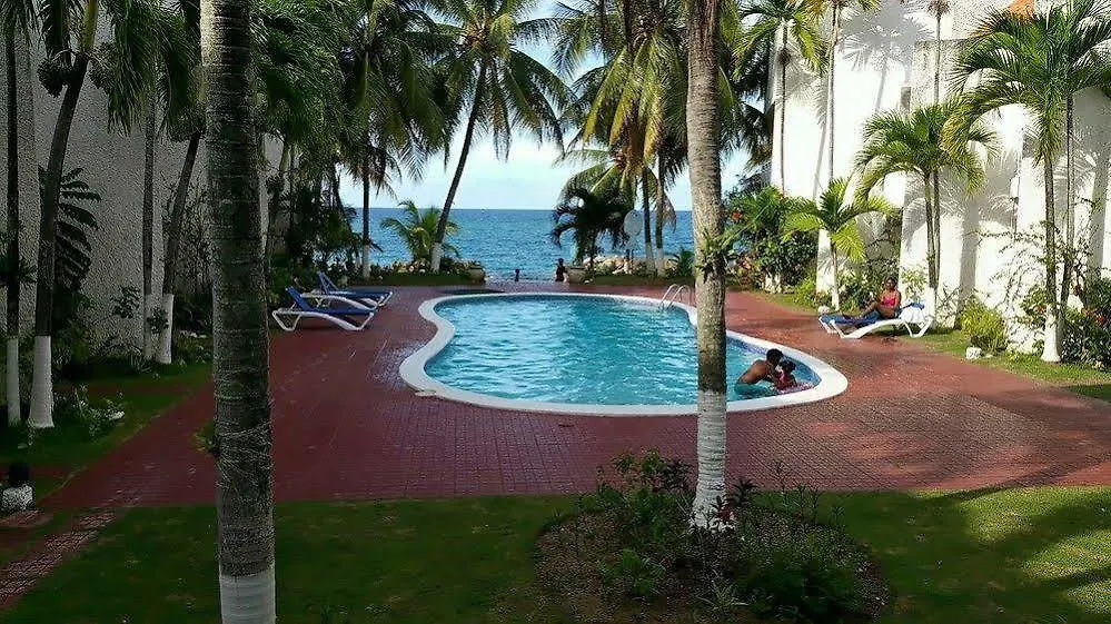 Idyllic Beachfront Condo Ocho Rios 0*,